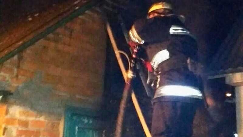 11 рятувальників гасили сьогодні вранці гараж у Вінниці