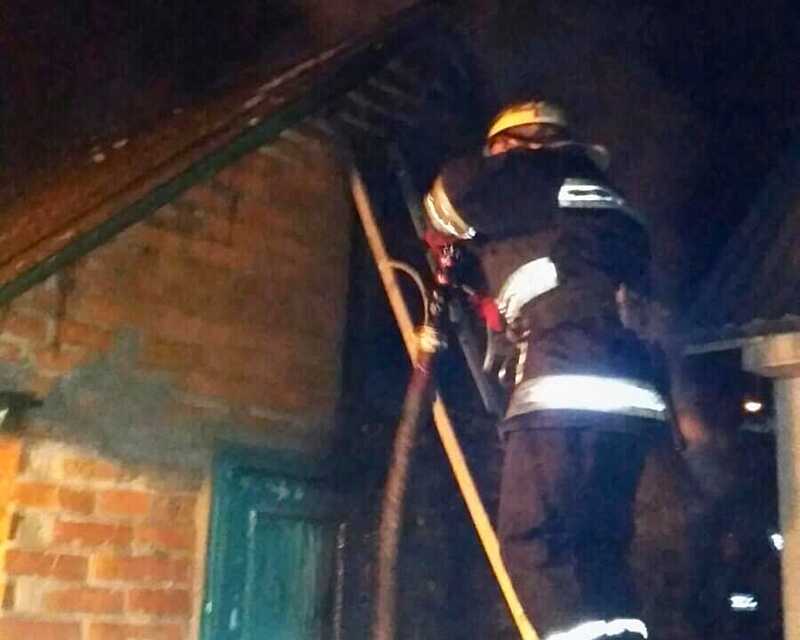 11 рятувальників гасили сьогодні вранці гараж у Вінниці