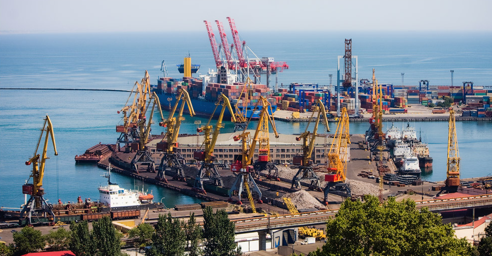 ГПУ та СБУ проводяться обшуки в Одеському морському порту.  Йдеться про фінансову оборудку на 54 млн