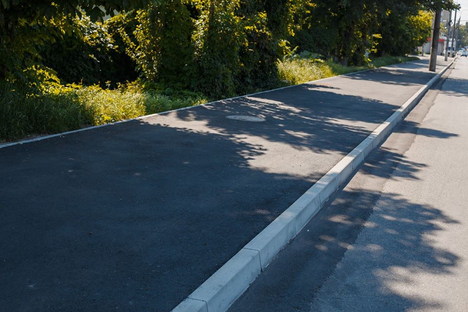 На 13-ти вулицях Вінниці  оновили тротуари у 2019 році