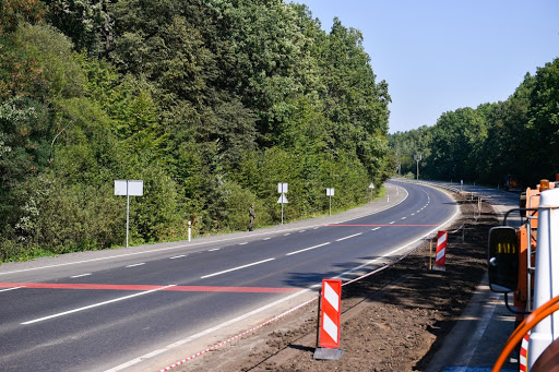 На Вінниччині активно тривають роботи з ремонту доріг місцевого значення