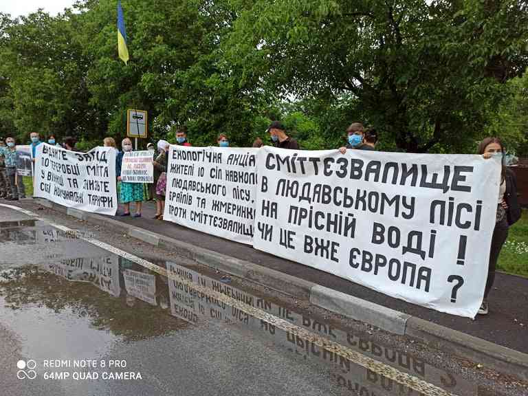 Вінничани влаштували пікет проти будівництва переробного заводу