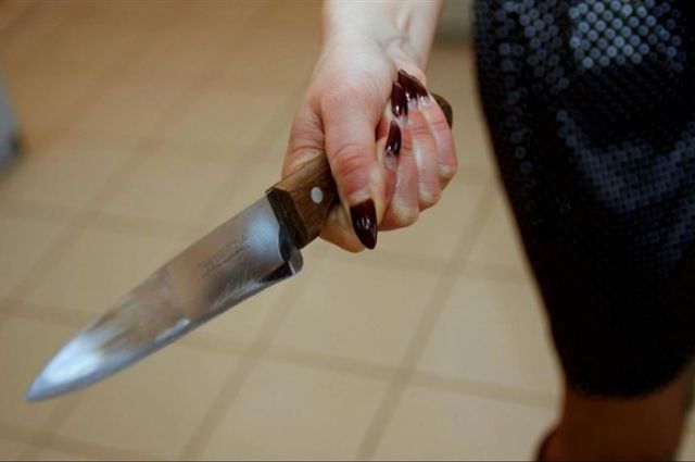 Під час сварки жінка вдарила чоловіка ножом