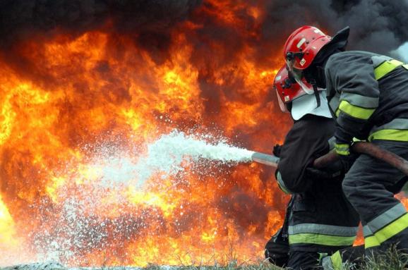 У Вінниці сталась пожежа на складах фірми “Мед”