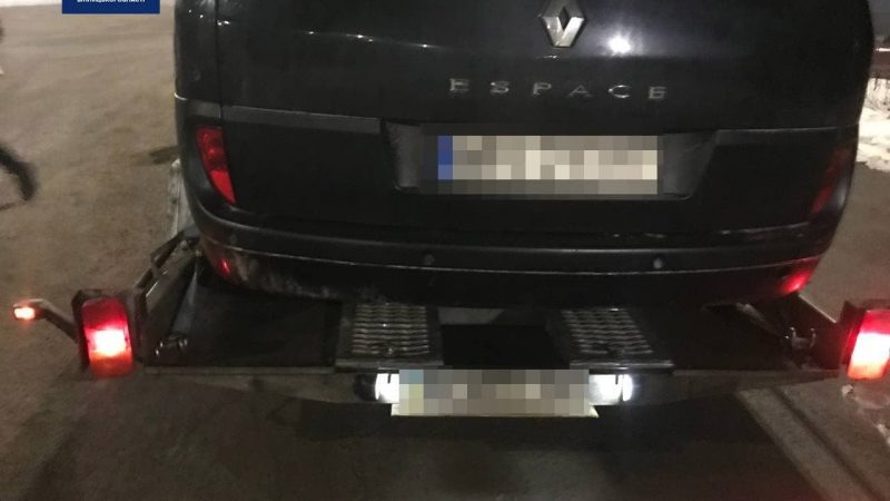 На Вінниччині поліцейські виявили транспортні засоби з підробленими документами