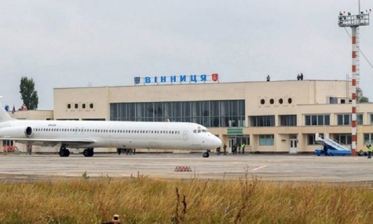 “Українська стратегія Гройсмана” закликала Кабмін з наступного місяця розпочати фінансування фінасування реконструкції аеропорту “Вінниця”