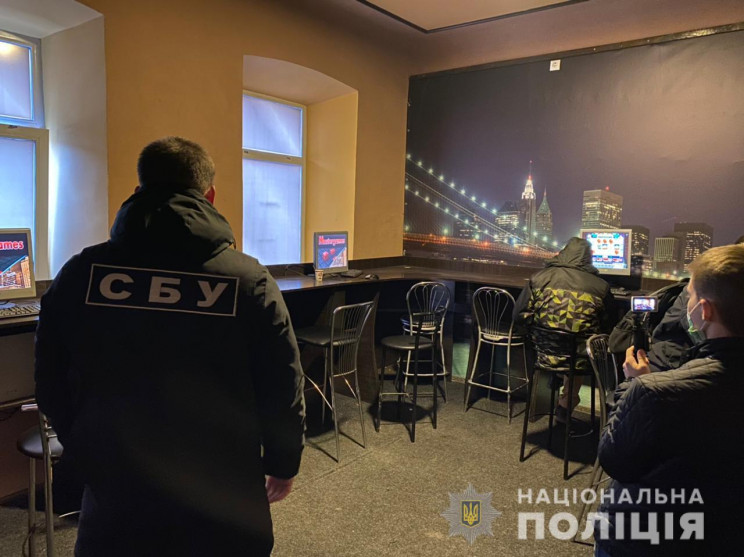 На Вінниччині правоохоронці зупинили діяльність підпільного казино