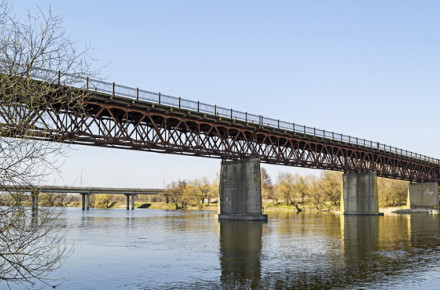 На Вінниччині ремонтують міст через Південний Буг