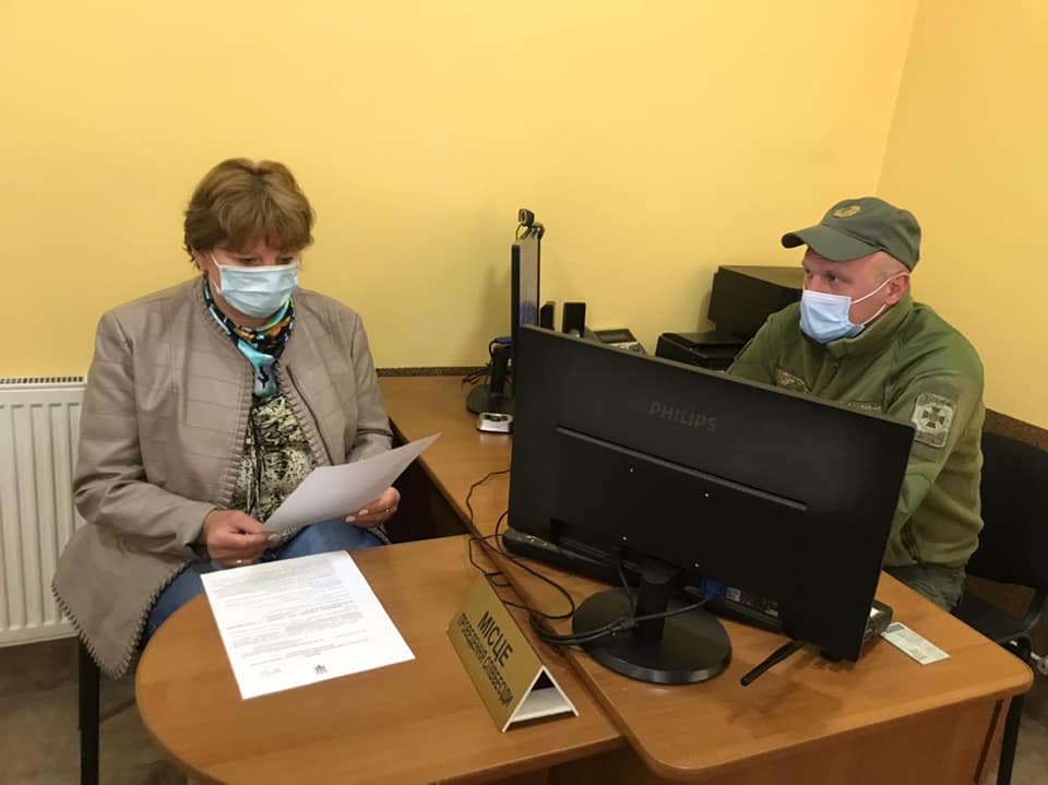 На Вінниччині прикордонники виявили фальшиві ПЛР-тести у громадян Молдови