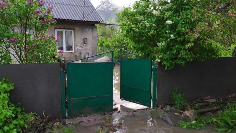 На Вінниччині через зливу затопило приватні будинки