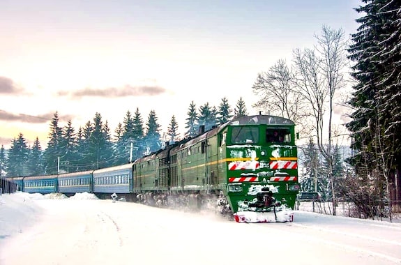 Укрзалізниця збільшує кількість поїздів до гірськолижного курорту Буковель. Новий графік руху діятиме з 12 грудня