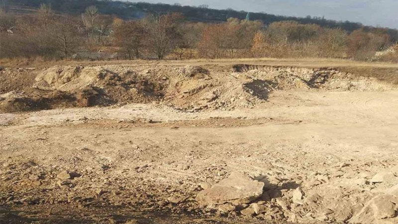 Державна екологічна інспекція у Вінницькій області виявила стихійний кар’єр