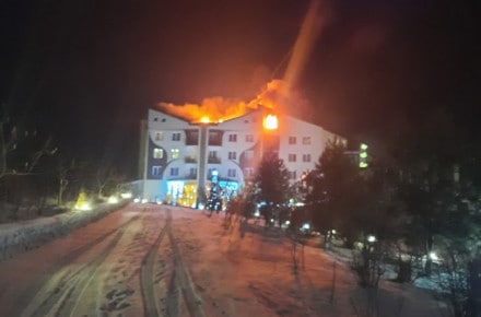 Вночі під Вінницею сталася масштабна пожежа в готелі: загинула дівчина