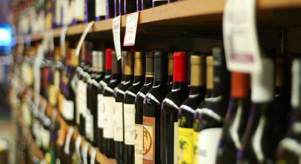 Від 27 лютого заборонили торгівлю алкогольними напоями та речовинами, виготовленими на спиртовій основі.