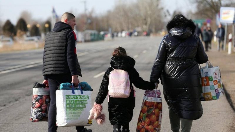 Усім переселенцям в Україні, які вимушено покинули свої домівки виплатять по 2000 грн