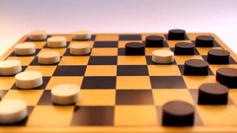 У Вінниці для дітей проводять онлайн-турніри з шахів і шашок