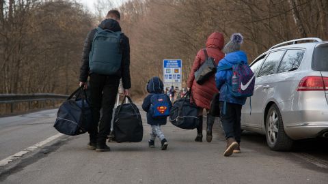У Вінниці для біженців, яких приймають у 34-й та 9-й школах, потрібні ковдри, матраци та теплі речі