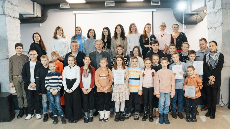 Сергій Моргунов подякував маленьким волонтерам Вінниці за допомогу армії