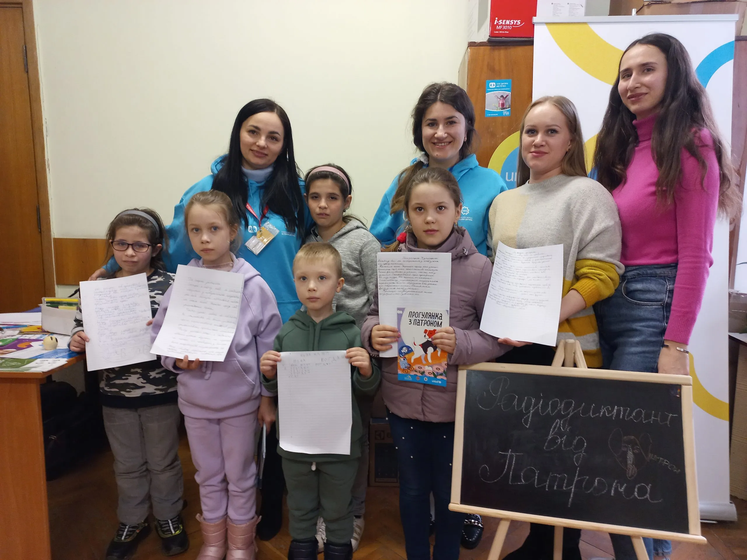 “Спільно до безпеки”: у Вінниці на дитячій точці #Спільно писали радіодиктант із мінної безпеки