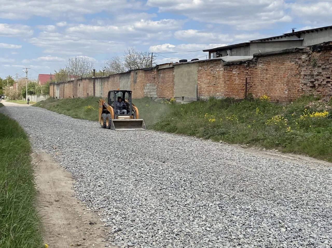 У приватному секторі Вінниці розпочали плановий ремонт доріг