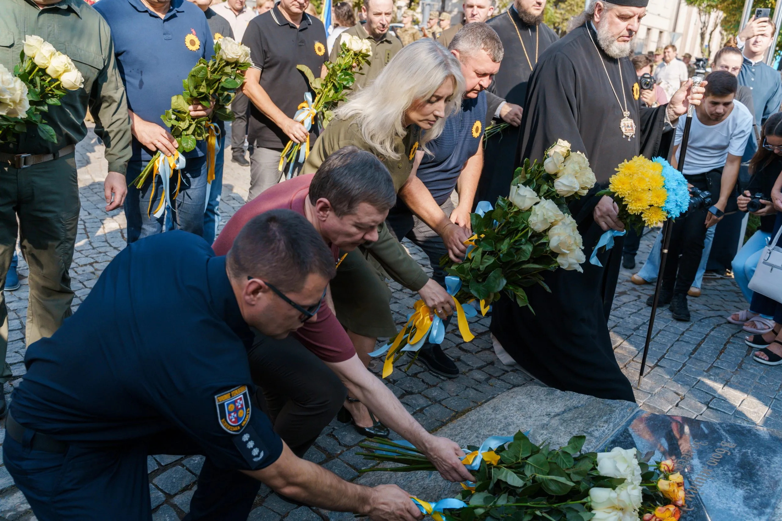 У Вінниці відбулася церемонія покладання квітів у День пам’яті полеглих захисників