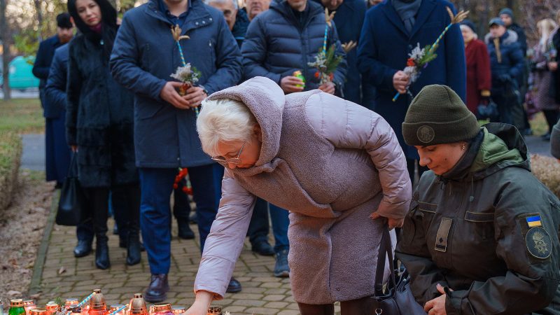 У Вінниці вшанували пам’ять жертв голодоморів