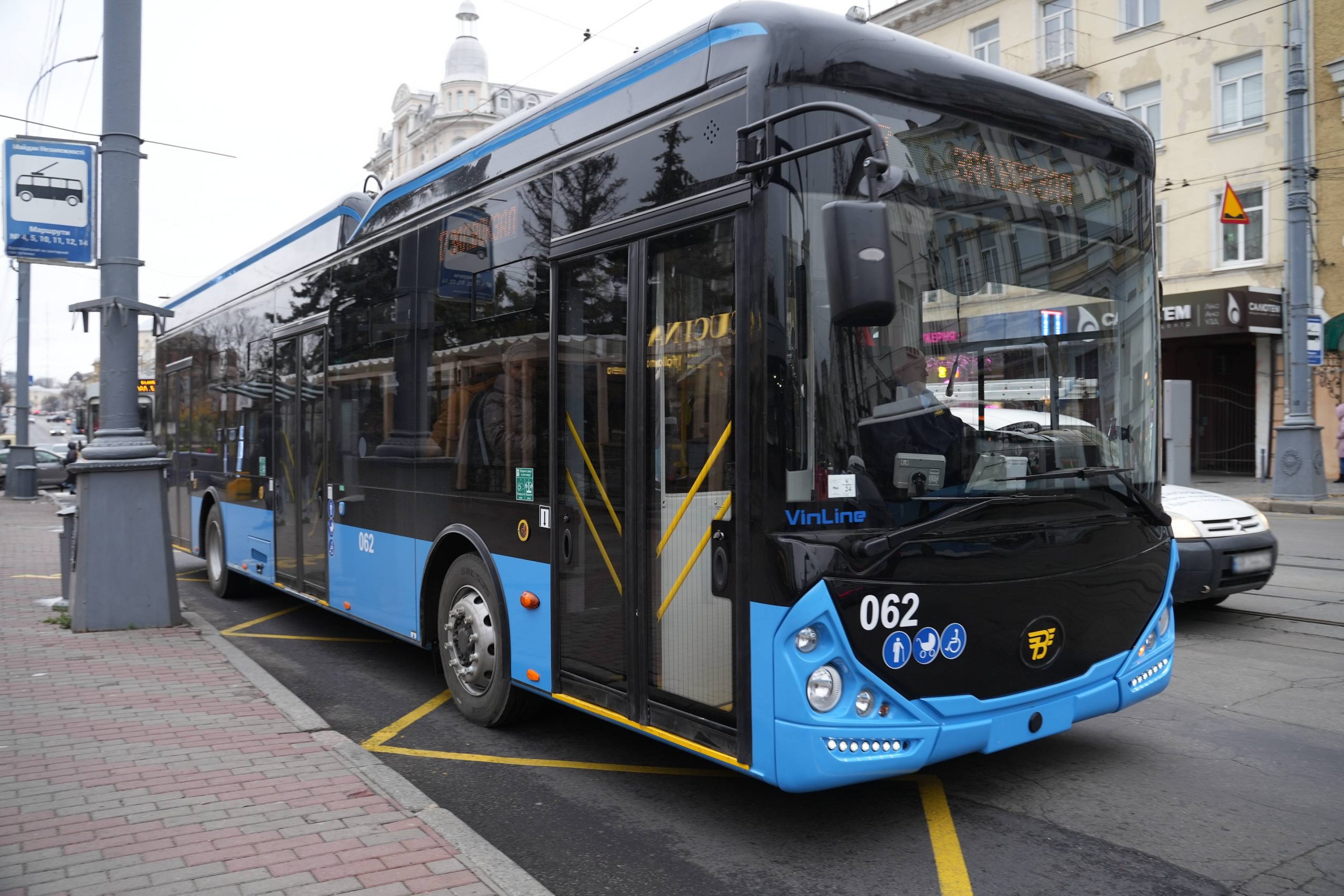 У Вінниці запустили новий тролейбус «VinLine»