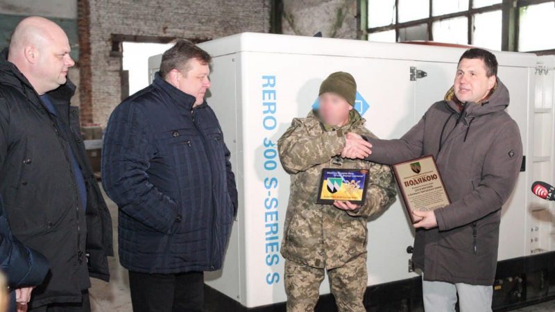 Міжрегіональний координаційний гуманітарний штаб передав два потужних генератори для вінницького протезного заводу та військової частини