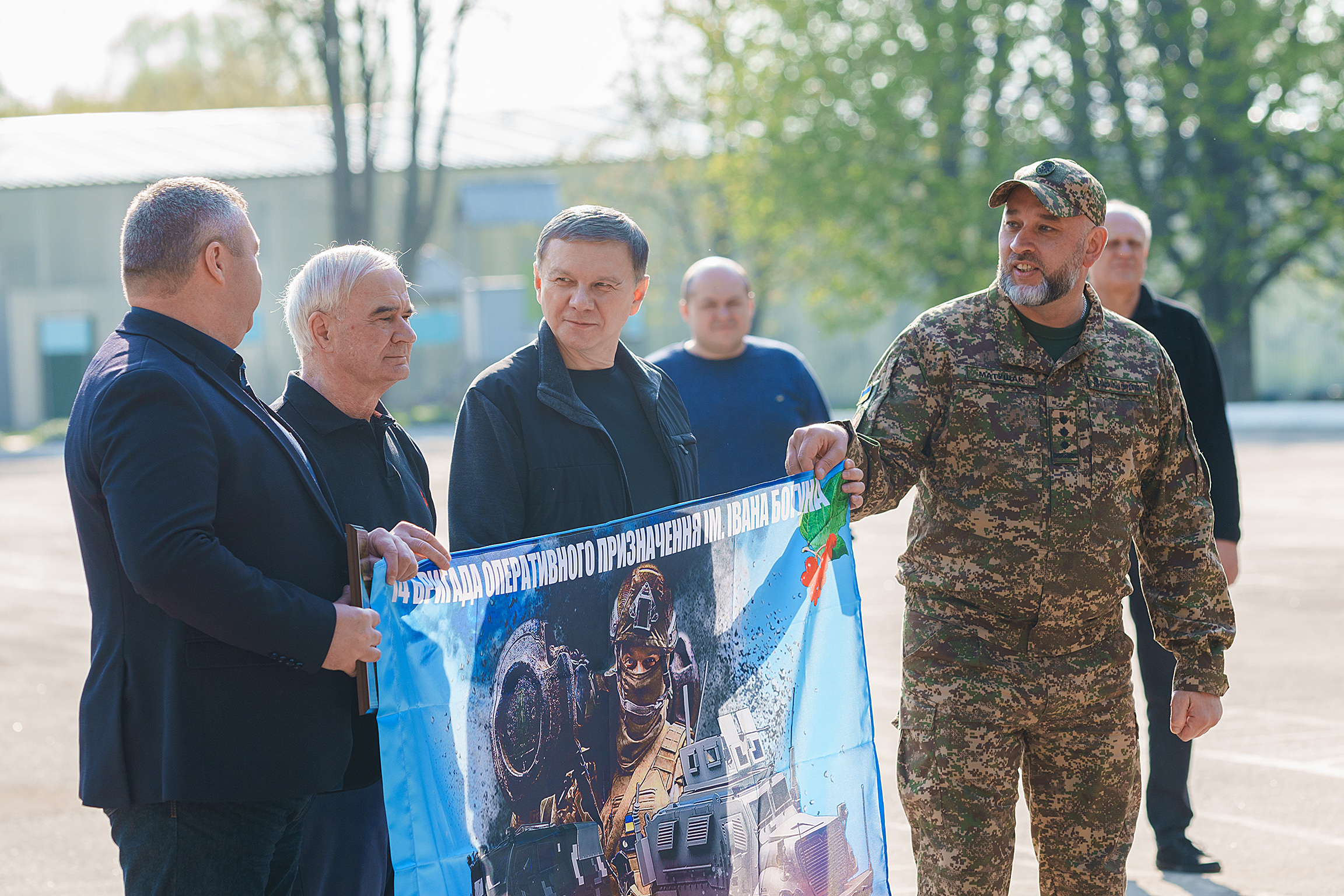 Вінницька громада та область передали чергову допомогу бійцям 14-ї бригади НГУ «Червона калина»