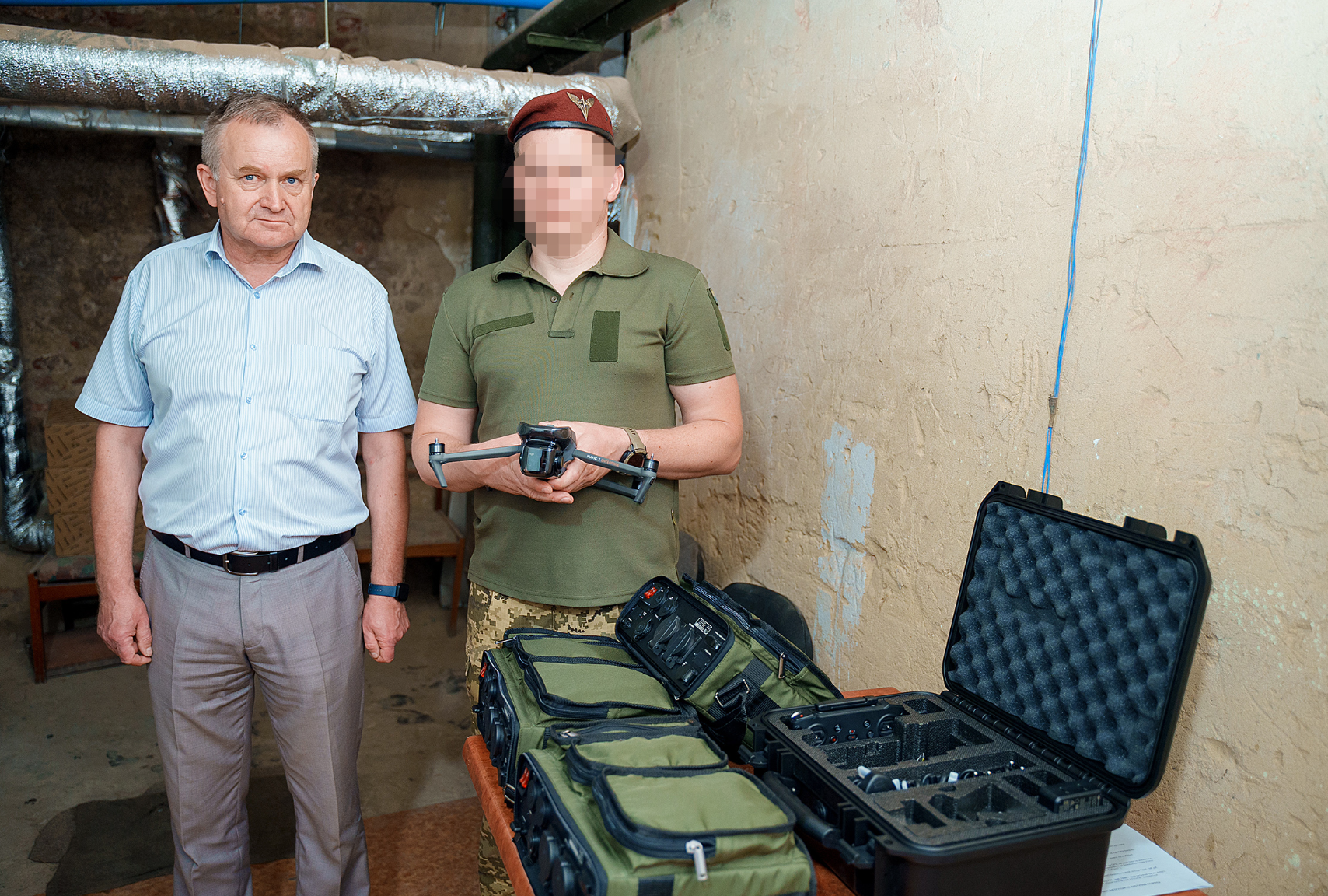 Сьогодні, 27 червня, двом військовим підрозділам передали обладнання від Вінницької міської ради та громади