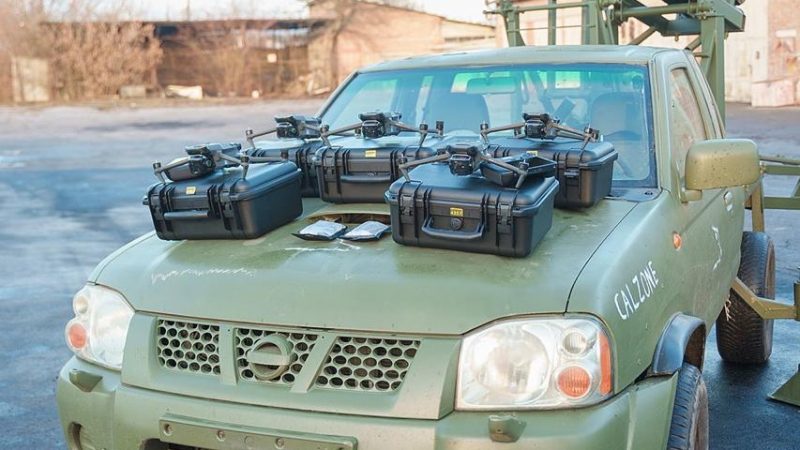 Міні-град та 5 Mavic 3T передала захисникам одного зі спецпідрозділів команда Міжрегіонального координаційного гуманітарного штабу