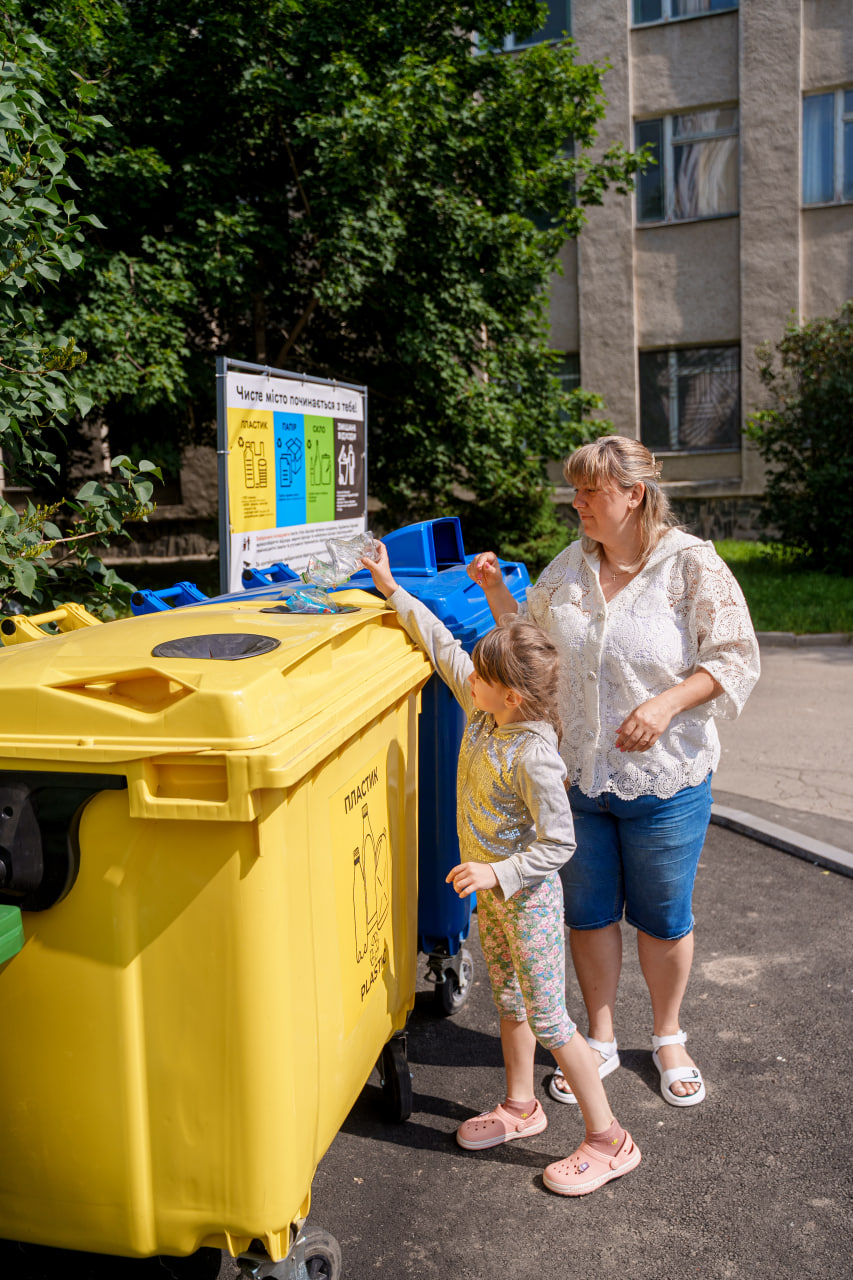 Ще чотири багатоповерхівки у Вінниці приєдналися до муніципальної програми з сортування сміття