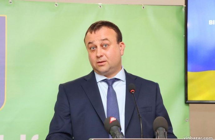 Вирішив конфлікт кулаком: як екс-губернатор Вінниччини і нинішній голова НОК Сергій Борзов продемонстрував насильство перед дітьми — поліція сказала, що інцидент вичерпано