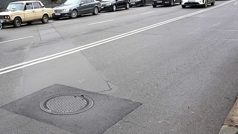 У Вінниці завершили монтаж нових модернізованих люків на Хмельницькому шосе