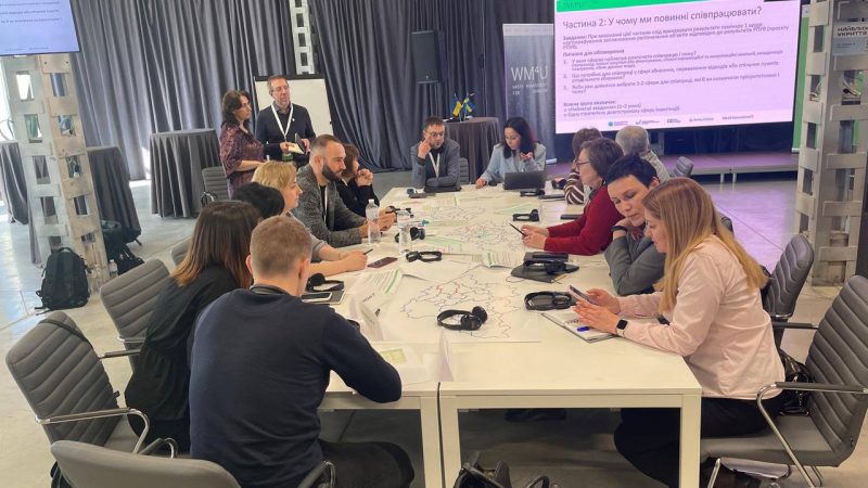 Вінницькі фахівці взяли участь у семінарі, присвяченому розвитку системи управління відходами