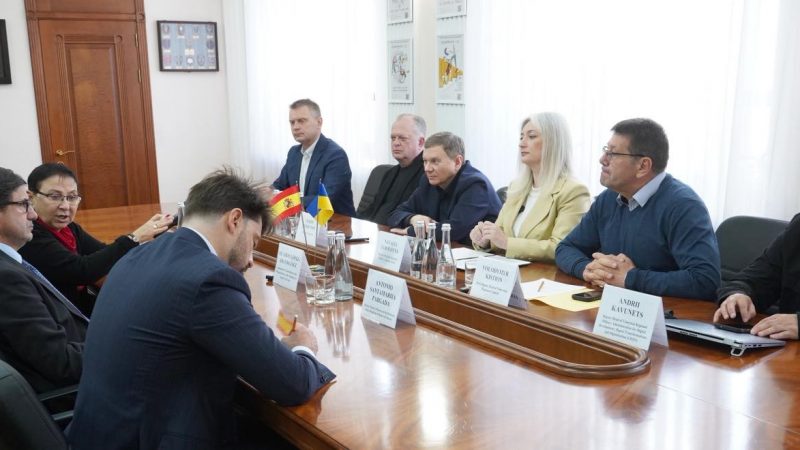 Вінницю з робочим візитом відвідала делегація на чолі з Надзвичайним і Повноважним Послом Іспанії в Україні