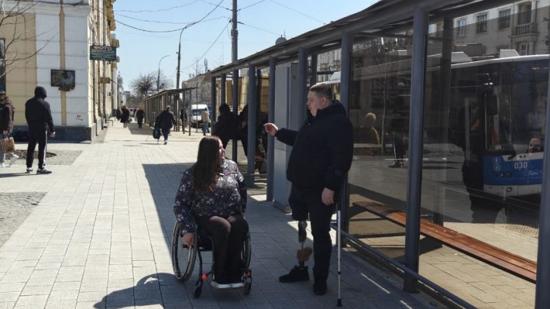 Голова ГО «Гармонія» разом із ветераном війни перевірили оновлення Майдану Небесної Сотні