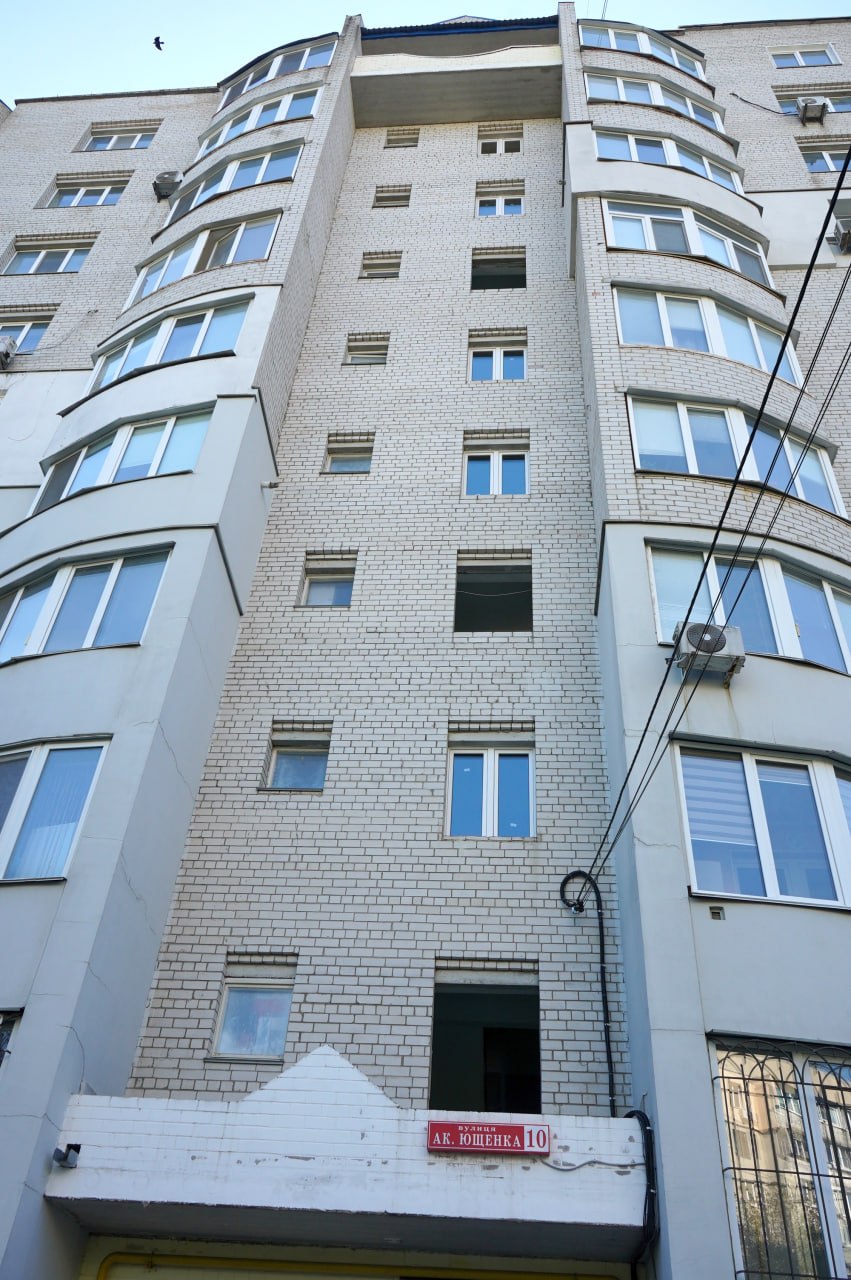 У Вінниці в двох багатоповерхових будинках оновили вікна
