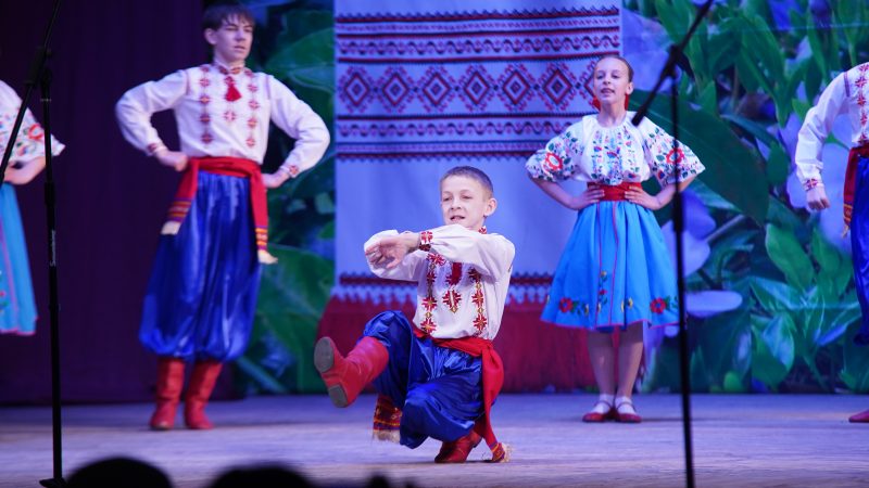 У Вінниці фестиваль «Барвінкове кружало» об’єднав на сцені 400 юних артистів