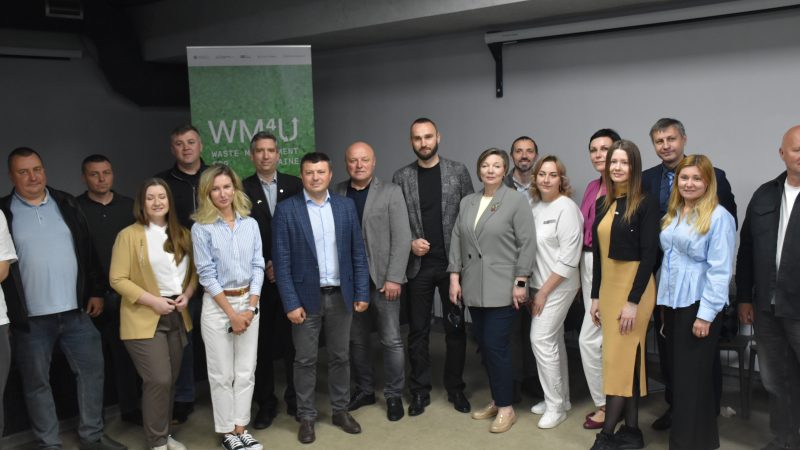 Шведські експерти діляться досвідом для вдосконалення системи управління відходами