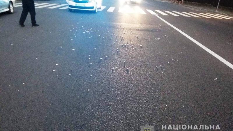 На Вінниччині п’яний водій збив жінку з дитиною та втік