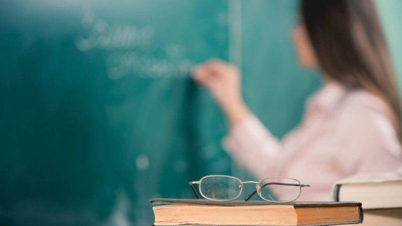 Вінницьким вчителям зменшать зарплати