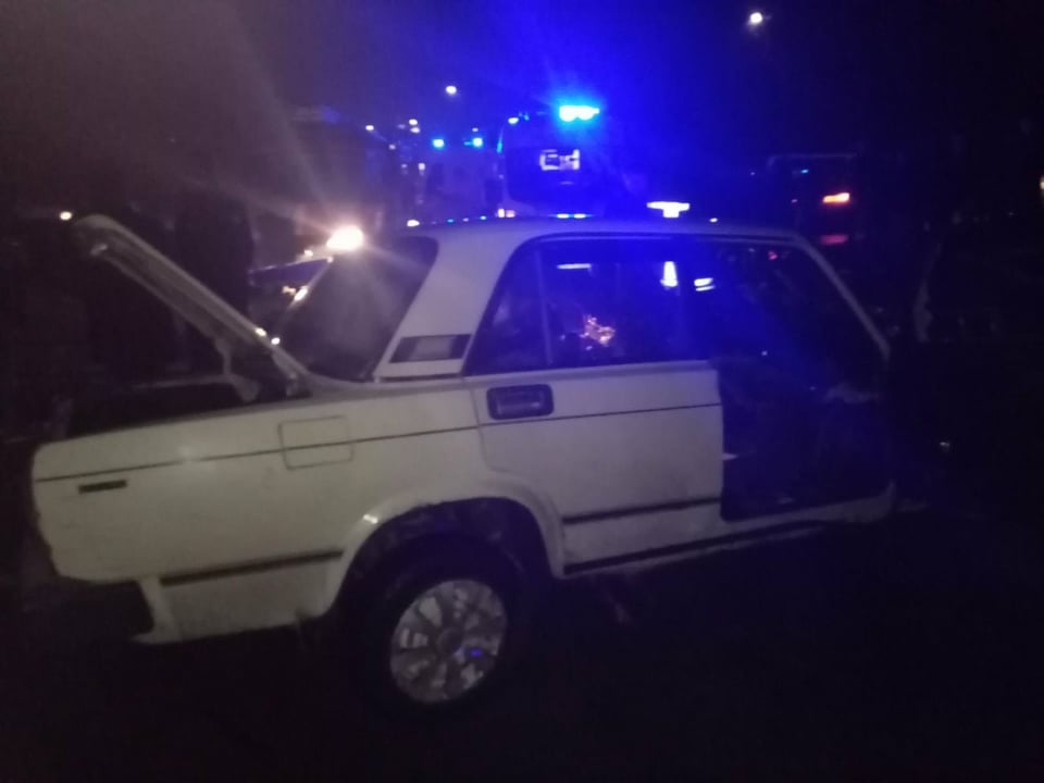 На Вінниччині рятувальники витягли з авто двох постраждалих внаслідок ДТП