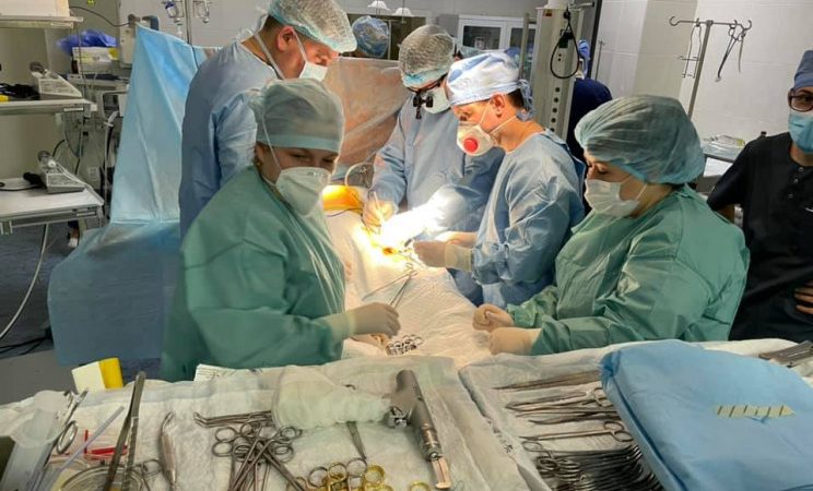 Вінницькі лікарі провели надскладну операцію на серці