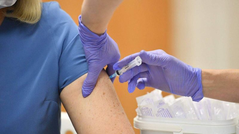 На вихідних у Вінниці щепили від коронавірусу понад 1300 громадян