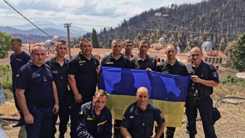 В Україну повернулись вогнеборці, які боролися з вогнем у Греції