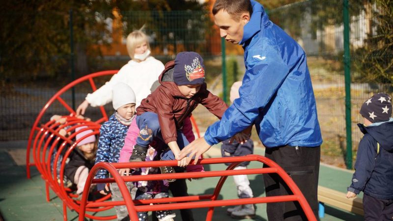 У Вінниці продовжують будувати для дошколяриків не тільки ігрові, а й спортивні майданчики