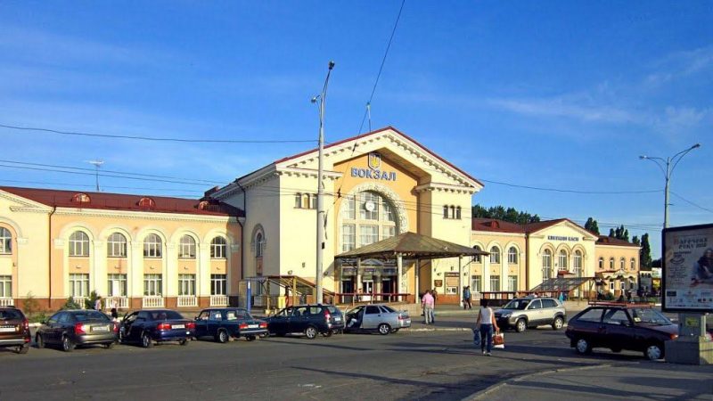 «Укрзалізниця» розгортає на вокзалах України пункти вакцинації та експрес-тестування на COVID-19. Зокрема, і у Вінниці