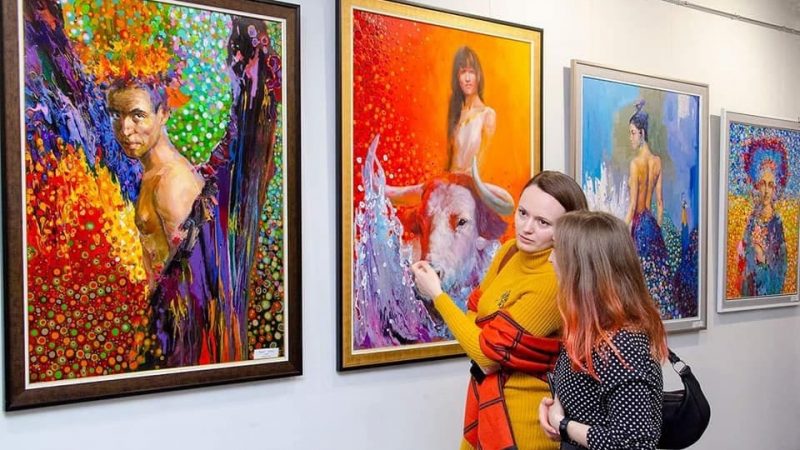 У вінницькій галереї триває персональна виставка Віктора Грицини