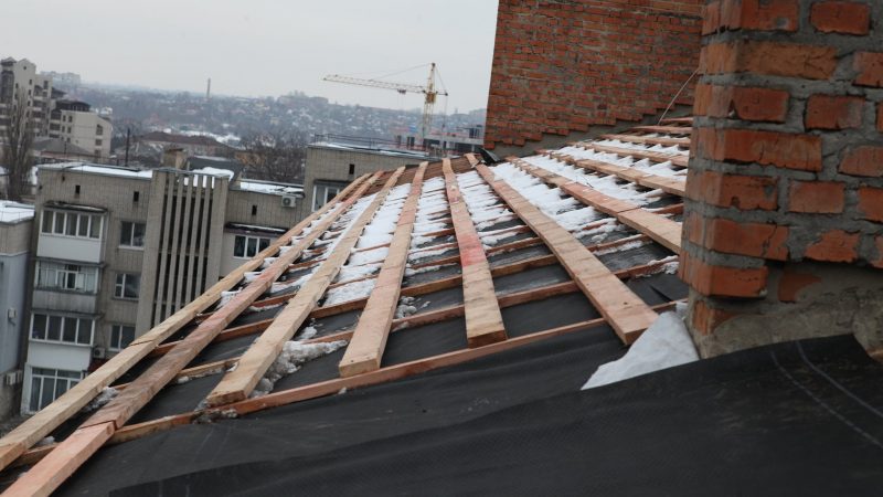 Цьогоріч у Вінниці планують відремонтувати дахи 24 багатоповерхівок